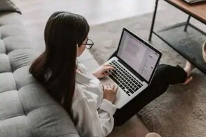 news18 - ୱାର୍କ ଫର୍ମ ହୋମ ପାଇଁ ସରକାର ଜାରି କଲେ ଡ୍ରାଫ୍ଟ; ଏପ୍ରିଲରେ ଲାଗୁ ହୋଇପାରେ ନୂଆ ନିୟମ