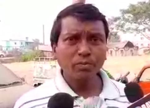 ପୋଲିସ ସଠିକ୍ ଅନୁସନ୍ଧାନ କରି ଅଭିଯୁକ୍ତଙ୍କୁ ଧରି ଝରାଫୁଲକୁ ନ୍ୟାୟ ଦେବେ ବୋଲି ଆଶା ବ୍ୟକ୍ତ କରିଛନ୍ତି ତାଙ୍କ ବାପା ରମାକାନ୍ତ ନାୟକ । ପୋଲିସ ସଠିକ୍ ଅନୁସନ୍ଧାନ କରି ଅଭିଯୁକ୍ତଙ୍କୁ ଧରି ଝରାଫୁଲକୁ ନ୍ୟାୟ ଦେବେ ବୋଲି ଆଶା ବ୍ୟକ୍ତ କରିଛନ୍ତି ତାଙ୍କ ବାପା ରମାକାନ୍ତ ନାୟକ ।