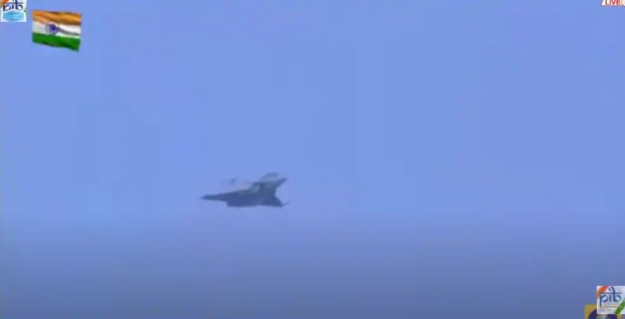  ପ୍ରଥମ ଥର ପାଇଁ ରାଜପାଥରେ ମଧ୍ୟ ରାଫେଲ ବିମାନ ଉଡିଥିଲେ। (ପିକ୍- ANI)<br />