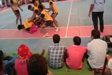 କବାଡି ମ୍ୟାଚ୍ ସମୟରେ ଖେଳାଳିଙ୍କୁ ହେଲା ହାର୍ଟ ଆଟାକ; Viral ହେଲା ଲାଇଭ୍ Video