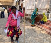 ବାଲେଶ୍ୱର ମିଛ ଲୋନ ସ୍କାମ୍: ଭିନ୍ନକ୍ଷମଙ୍କ ନାଁରେ ଲୋନ୍ ନେଇଗଲା; ଶୁଝି ଶୁଝି ଜୀବନ ଯିବ