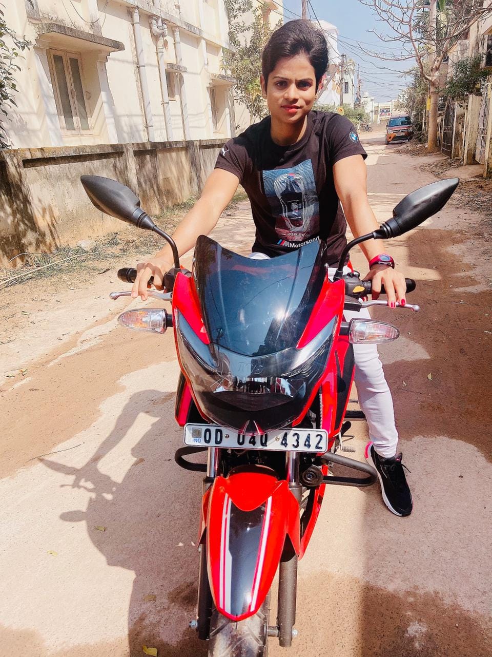  ଦୂତୀ ଚାନ୍ଦ ଏବେ ଆସନ୍ତା ଅଲିମ୍ପିକ୍ସ ପାଇଁ ପ୍ରସ୍ତୁତ ହେଉଛନ୍ତି । ସେ ଓଡ଼ିଶା ଓ ଭାରତ ପାଇଁ ଆନ୍ତର୍ଜାତୀୟ ଗୌରବ ଆଣିବାକୁ ବଦ୍ଧ ପରିକର ।