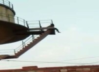 ପ୍ରେମିକର ବ୍ଲାକମେଲ୍ ଯୋଗୁଁ କଲେଜ୍ ଛାତ୍ରୀ ପାଣି ଟାଙ୍କିରୁ ଡେଇଁ ଜୀବନ ଦେଲା; VIDEO