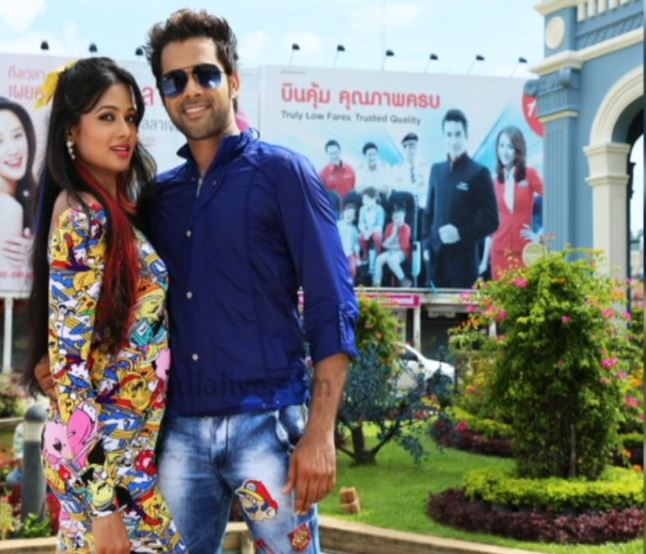  ସୋସିଆଲ ମିଡି଼ଆରେ ଏହି ଖବର ପ୍ରକାଶ ପାଇବା ପରେ ସେମାନଙ୍କ ପାଖକୁ ପ୍ରଂଶସକଙ୍କ ଶୁଭେଚ୍ଛାର ସୁଅ ସୁଟିଛି ।