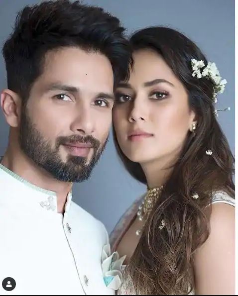  ବହୁତ କମ୍ ଲୋକ ଜାଣନ୍ତି ଯେ ଶାହିଦ୍ କପୁର ମଧ୍ୟ ଜଣେ ଡ୍ୟାନ୍ସର । ସେ ଅନେକ ପ୍ରକାର ଡ୍ୟାନ୍ସ ପାଇଁ ତାଲିମ ମଧ୍ୟ ନେଇଛନ୍ତି । ଡ୍ୟାନ୍ସ ମଧ୍ୟ ତାଙ୍କର ଶରୀରକୁ ଫିଟ ରଖିବାରେ ସାହାଯ୍ୟ କରେ । (କ୍ରେଡିଟ୍: ଇନଷ୍ଟାଗ୍ରାମ / ଶାହିଦକପୁର)