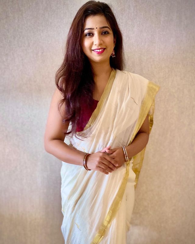  ଶ୍ରେୟା ଘୋଷାଲ୍‌ ବଙ୍ଗାଳୀ ରୀତିନୀତି ଅନୁସାରେ ୨୦୧୫ରେ ଶିଳାଦିତ୍ୟ ମୁଖୋପାଧ୍ୟାୟଙ୍କୁ ବିବାହ କରିଥିଲେ ।