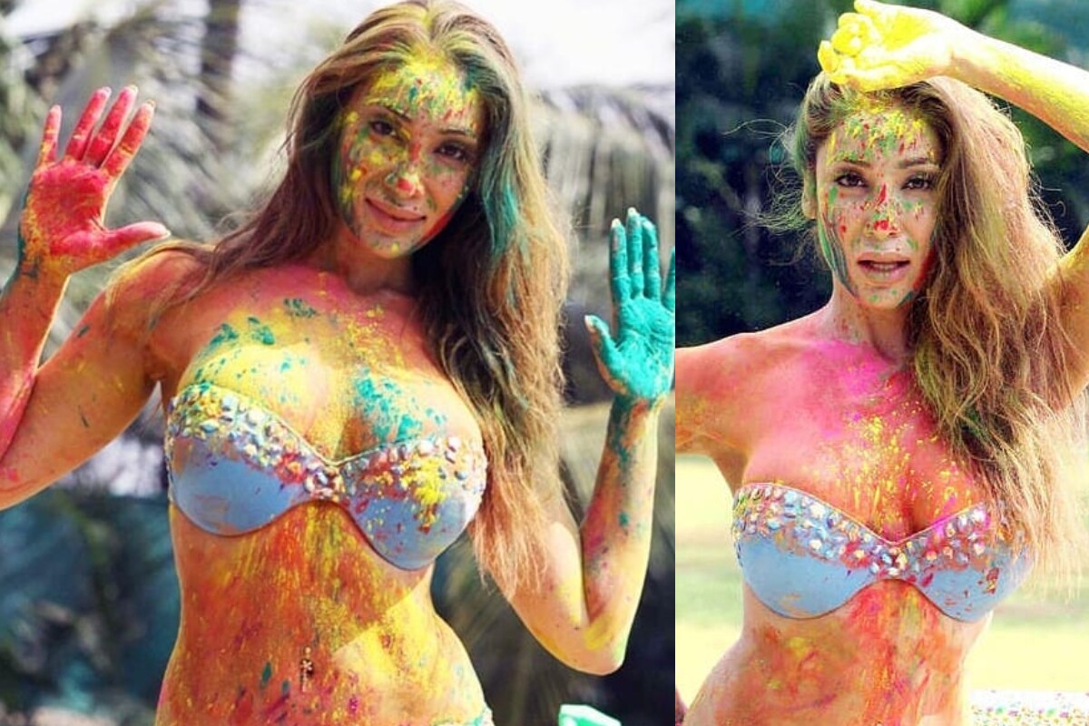 ସାରା ଦେଶରେ ହୋଲି ପର୍ବକୁ (Holi 2021) ନେଇ ଫତ୍ସାହ ରହିଛି । କରୋନା ଭାଇରସ୍ ସଂକ୍ରମଣ କାରଣରୁ ଏ ବର୍ଷ ଲୋକେ ଖୁବ୍ ସତର୍କ ହୋଇ ହୋଲି ପାଳନ କରୁଛନ୍ତି । ବିଗ୍ ବସର (Big Boss) ପୂର୍ବତନ ପ୍ରତିଯୋଗୀ ତଥା ମଡେଲ୍ ସୋଫିଆ ହୟାତ୍ (Sofia Hayat) ହୋଲିରେ ନିଜର କେତେକ ବୋଲ୍ଡ ଫଟୋ ଶେୟାର୍ କରିଛନ୍ତି । ସାରା ଦେଶରେ ହୋଲି ପର୍ବକୁ (Holi 2021) ନେଇ ଫତ୍ସାହ ରହିଛି । କରୋନା ଭାଇରସ୍ ସଂକ୍ରମଣ କାରଣରୁ ଏ ବର୍ଷ ଲୋକେ ଖୁବ୍ ସତର୍କ ହୋଇ ହୋଲି ପାଳନ କରୁଛନ୍ତି । ବିଗ୍ ବସର (Big Boss) ପୂର୍ବତନ ପ୍ରତିଯୋଗୀ ତଥା ମଡେଲ୍ ସୋଫିଆ ହୟାତ୍ (Sofia Hayat) ହୋଲିରେ ନିଜର କେତେକ ବୋଲ୍ଡ ଫଟୋ ଶେୟାର୍ କରିଛନ୍ତି ।