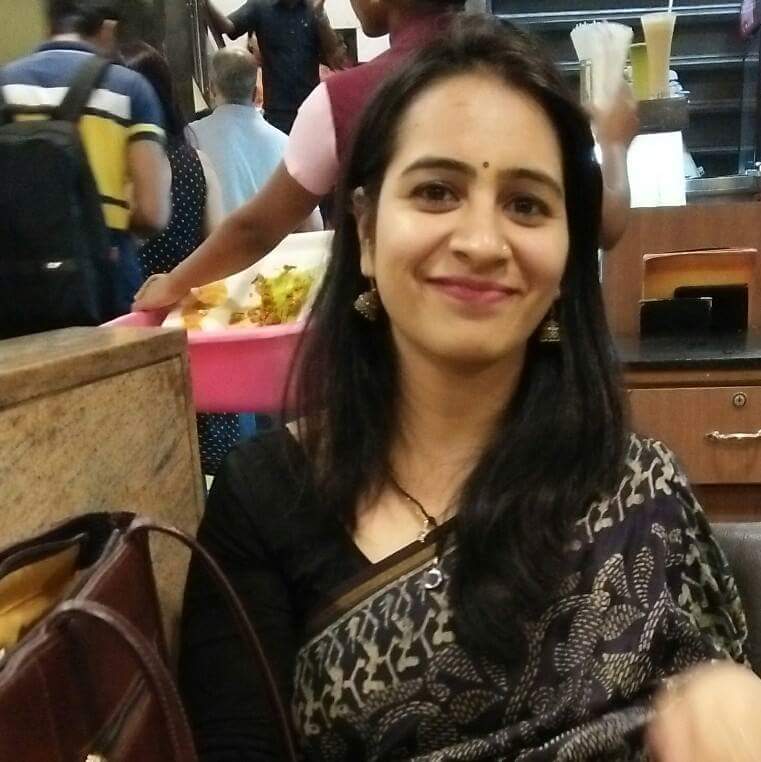 ‘‘ମୁଁ ସିଭିଲ ସର୍ଭିସେସ୍ ପରୀକ୍ଷାର ପ୍ରସ୍ତୁତି ପାଇଁ ଲକ୍ଷ ଲକ୍ଷ ଟଙ୍କା ନେଇ କୋଚିଂ ଦେଉଥିବା ଇନଷ୍ଟିଚ୍ୟୁଟ୍ ଠାରୁ ଦୂରରେ ରହିଲି । ମୁଁ କୌଣସି ଅନଲାଇନ୍ କିମ୍ବା ଅଫଲାଇନ୍ ଟେଷ୍ଟ ସିରିଜରେ ବି ଭାଗ ନେଇ ନ ଥିଲି । ମୁଁ ସିଭିଲ ସର୍ଭିସ ପରୀକ୍ଷାର ପ୍ରସ୍ତୁତି ପାଇଁ କେବଳ ଇଣ୍ଟରନେଟକୁ ବ୍ୟବହାର କରିଥିଲି,’’ ସେ କହିଛନ୍ତି । ‘‘ମୁଁ ସିଭିଲ ସର୍ଭିସେସ୍ ପରୀକ୍ଷାର ପ୍ରସ୍ତୁତି ପାଇଁ ଲକ୍ଷ ଲକ୍ଷ ଟଙ୍କା ନେଇ କୋଚିଂ ଦେଉଥିବା ଇନଷ୍ଟିଚ୍ୟୁଟ୍ ଠାରୁ ଦୂରରେ ରହିଲି । ମୁଁ କୌଣସି ଅନଲାଇନ୍ କିମ୍ବା ଅଫଲାଇନ୍ ଟେଷ୍ଟ ସିରିଜରେ ବି ଭାଗ ନେଇ ନ ଥିଲି । ମୁଁ ସିଭିଲ ସର୍ଭିସ ପରୀକ୍ଷାର ପ୍ରସ୍ତୁତି ପାଇଁ କେବଳ ଇଣ୍ଟରନେଟକୁ ବ୍ୟବହାର କରିଥିଲି,’’ ସେ କହିଛନ୍ତି ।