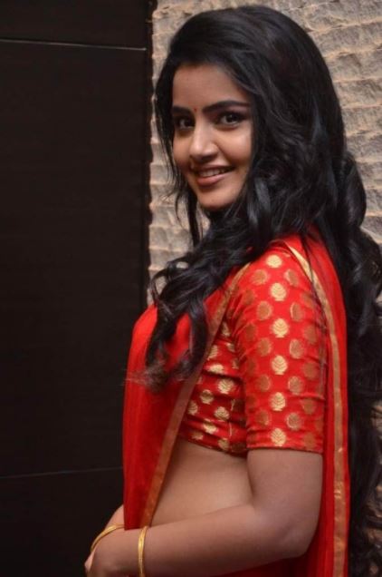  ଏହି ଚଳଚ୍ଚିତ୍ର ପାଇଁ ତାଙ୍କୁ ଶ୍ରେଷ୍ଠ ଡେବ୍ୟୁ ଅଭିନେତ୍ରୀ ପୁରସ୍କାର ମଧ୍ୟ ପ୍ରଦାନ କରାଯାଇଥିଲା ।