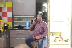 news18 - ଗଜପତିର କୋଟିପତି କନିଷ୍ଠ ଯନ୍ତ୍ରୀଙ୍କ ପାଖରେ ୨ କୋଟିରୁ ଅଧିକ ଟଙ୍କାର ସମ୍ପତ୍ତି ଠାବ