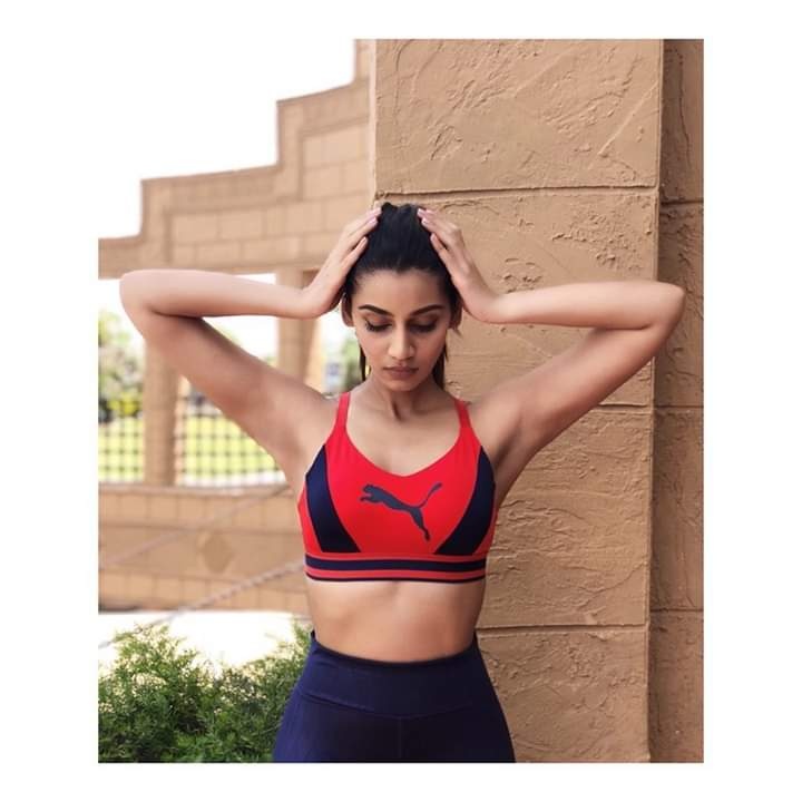  ସଞ୍ଜନା ଗଣେଶନ୍