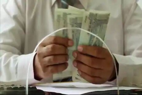 ୧ ଏପ୍ରିଲ୍ରୁ PF ଓ Tax ସହିତ ଜଡ଼ିତ ଏହି ୫ଟି ନିୟମରେ ହେବାକୁ ଯାଉଛି ପରିବର୍ତ୍ତନ; ଆପଣ ମଧ୍ୟ ଜାଣି ନିଅନ୍ତୁ ଅନ୍ୟଥା..