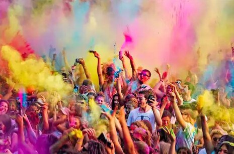 Holi 2021: ରାଶି ଅନୁଯାୟୀ ଶୁଭ ରଙ୍ଗ ସହିତ ହୋଲି ଖେଳନ୍ତୁ; ବଦଳିଯିବ ଭାଗ୍ୟ