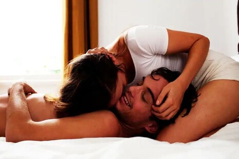 Sexual Wellness: ବୈବାହିକ ଜୀବନରେ ଯୌନଜୀବନକୁ କିପରି ଉନ୍ନତ କରି ହେବ? ପଢ଼ନ୍ତୁ ବିଶେଷଜ୍ଞଙ୍କ ମତ