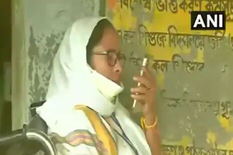 ନନ୍ଦିଗ୍ରାମର ମତଦାନ କେନ୍ଦ୍ରରୁ ମମତା ରାଜ୍ୟପାଳଙ୍କୁ ଫୋନ୍ କଲେ: ‘ଲୋକଙ୍କୁ ଭୋଟ୍ ଦେବାକୁ ଦିଆଯାଉନି’