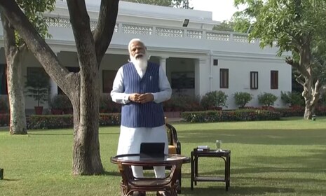 ‘ପରୀକ୍ଷା ପେ ଚର୍ଚ୍ଚା’: ଛାତ୍ରଛାତ୍ରୀଙ୍କୁ ପରୀକ୍ଷା ବିଷୟରେ ପରାମର୍ଶ ଦେଇଛନ୍ତି PM ମୋଦି; ଦେଖନ୍ତୁ VIDEO