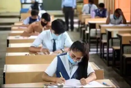 CBSE Board Exams 2021: ବିନା ପରୀକ୍ଷାରେ ଏପରି ପାସ୍ କରିବେ CBSE ବୋର୍ଡର ଦଶମ ଶ୍ରେଣୀର ଛାତ୍ର-ଛାତ୍ରୀ; ଜାଣନ୍ତୁ ଫର୍ମୁଲା
