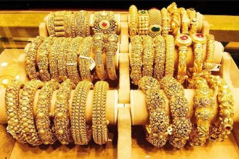 Gold Price Today: ଆଜି ପୁଣି ଶସ୍ତା ହେଲା ସୁନା-ରୂପା; କିଣିବା ପୂର୍ବରୁ ଯାଞ୍ଚ କରନ୍ତୁ ଆଜିର ଦାମ୍