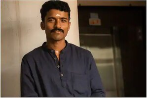 news18 - ନାଇଟ୍ ଗାର୍ଡ ଭାବରେ କାର୍ଯ୍ୟ କରୁଥିବା ରଣଜିତ୍ ରାମଚନ୍ଦ୍ରନ୍ ହେଲେ IIM ପ୍ରଫେସର