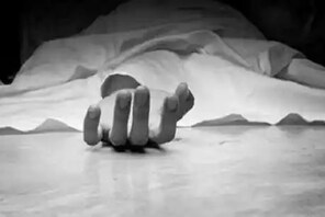 news18 - ଶିକାର କରିବାକୁ ଯାଇଥିଲେ ୫ବନ୍ଧୁ; ଗୁଳି ବାଜିବାରୁ ଜଣକର ମୃତ୍ୟୁ; ବାକି ଆତ୍ମହତ୍ୟା କଲେ