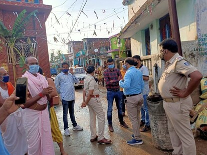 ଗଞ୍ଜାମରେ ଲକଡାଉନକୁ ଅମାନ୍ୟ କରି ମନ୍ଦିର ପ୍ରତିଷ୍ଠା କରୁଥିଲେ ଲୋକେ; ମନ୍ଦିର ସିଲ୍ ହେଲା