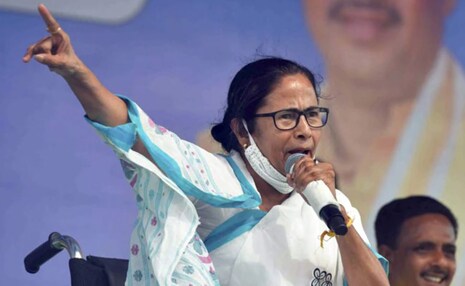 ଦେଶରେ ସାର୍ବଜନୀନ ଟିକାକରଣ ହେଉ, ରାଜ୍ୟମାନଙ୍କୁ ଟିକା ମାଗଣା ମିଳୁ: ସୁପ୍ରିମ କୋର୍ଟରେ ମମତା ସରକାର