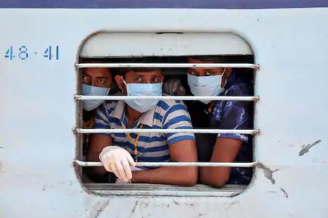 Railways: ବାତ୍ୟା ଯୋଗୁଁ ଅନେକ ଟ୍ରେନ୍ ବାତିଲ୍ ହେଲା; ଦେଖନ୍ତୁ କେଉଁ ଦିନ କେଉଁ ଟ୍ରେନ୍ ଚାଲିବନି