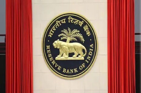 ICICI ବ୍ୟାଙ୍କ ଉପରେ RBI ୩ କୋଟି ଟଙ୍କାର ଜରିମାନା କଲା; ଜାଣନ୍ତୁ ଆପଣଙ୍କ ଟଙ୍କାରେ କ’ଣ ପ୍ରଭାବ ପଡ଼ିବ