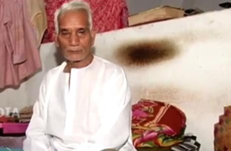 ଜରା ନିବାସରେ ଦିନ କାଟୁଥିବା ଅଭାଗା ବାପାମାନଙ୍କ ପାଇଁ Father’s Day ଆଣିଥିଲା ଲୁହ ଭରା ସ୍ମୃତି