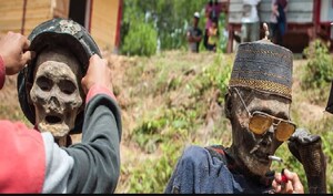 ମୃତ୍ୟୁ ପରେ ଶୋକ ନ ମନାଇ ଉତ୍ସବ ପାଳନ କରନ୍ତି ତୋରଜନ ସମ୍ପ୍ରଦାୟ