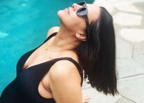 ନେହା ଧୁପିଆ ଗର୍ଭବତୀ ହେଲେ, ପୁଲ ପାର୍ଟିରେ କଳା ମୋନୋକିନି ପିନ୍ଧି ଶିଶୁ ଫୁଲା ଦେଖାଇଲେ