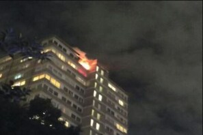 news18 - ଡ଼ିଓଡ୍ରାଣ୍ଟରୁ ଲାଗିଗଲା ନିଁଆ; ଜଳିଗଲା ୨୦ ମହଲା ବିଶିଷ୍ଟ ଆପାର୍ଟମେଣ୍ଟ; ଜଣେ ଗୁରୁତର