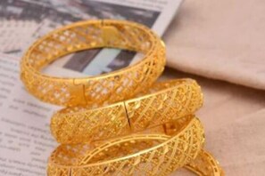 news18 - ବଢୁଛି ସୁନା ଓ ରୂପା ଦର; ଜାଣନ୍ତୁ କେତେ ରହିଛି ଆଜି ୧୦ ଗ୍ରାମ ସୁନାର ମୂଲ୍ୟ