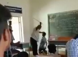 news18 - ତାମିଲନାଡୁର ଜଣେ ଛାତ୍ରଙ୍କୁ ବାଡ଼ିରେ ଅତି ନିର୍ମମ ଭାବେ ପିଟିଥିଲେ ଶିକ୍ଷକ; ହେଲେ ଗିରଫ