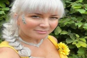 news18 - ୮ ବର୍ଷ ପୂର୍ବେ ଚାକିରି ପାଇଁ ଆବେଦନ କରିଥିଲେ ମହିଳା; ଏବେ ସେ ମାଲିକାଣୀ