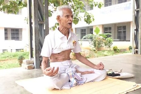 ଯୁବପିଢ଼ିଙ୍କ ଆଦର୍ଶ ସାଜିଛନ୍ତି ପାରଳାଖେମୁଣ୍ଡିର ୮୫ ବର୍ଷୀୟ ଯୋଗ ଗୁରୁ ଲକ୍ଷ୍ମୀ ଚରଣ ପଟ୍ଟନାୟକ