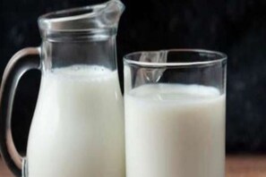 news18 - Raw Milk Benefits: କଞ୍ଚା କ୍ଷୀର ବ୍ୟବହାର କରି ଦୂର କରନ୍ତୁ ରୂପି ସମସ୍ୟା