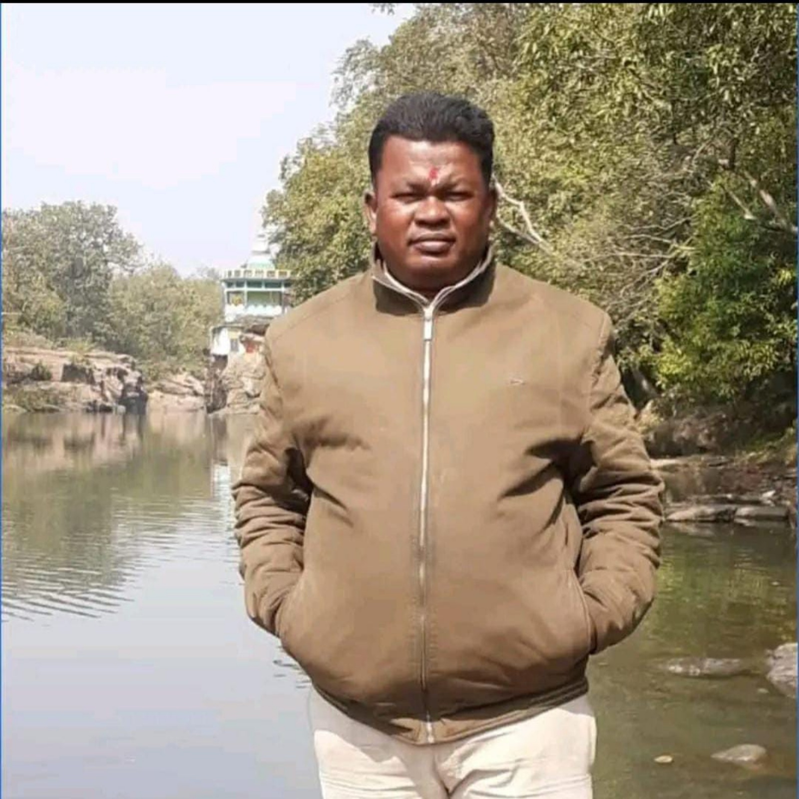  ନବ ଦାସ ହତ୍ୟା ମାମଲା । ଚୌଦ୍ବାର ଜେଲରେ କଡ଼ା ସୁରକ୍ଷା ଭିତରେ ରହିଛି ଅଭିଯୁକ୍ତ ଗୋପାଳ । ଏ ନେଇ ସୂଚନା ଦେଇଛନ୍ତି ଜେଲ ଡିଆଇଜି ଶୁଭକାନ୍ତ ମିଶ୍ର । ଚୌଦ୍ୱାର ଜେଲରେ ଗୋପାଳ ଭଲରେ ଅଛି । ନିୟମିତ ଡାକ୍ତରୀ ଟିମ୍ ଯାଞ୍ଚ କରୁଛନ୍ତି । ସିସିଟିଭି ନଜରରେ ରହିଛି ଗୋପାଳ । ଗୋପାଳର ମନିଟରିଂ କରୁଛନ୍ତି । ଏବେ କାର୍ଯ୍ୟକଳାପ ଭଲ ଅଛି । ତାଙ୍କର ମାନସିକ ସ୍ୱାସ୍ଥ୍ୟବସ୍ଥା ଉପରେ ନଜର ରଖିଛନ୍ତି ଡାକ୍ତରୀ ଟିମ