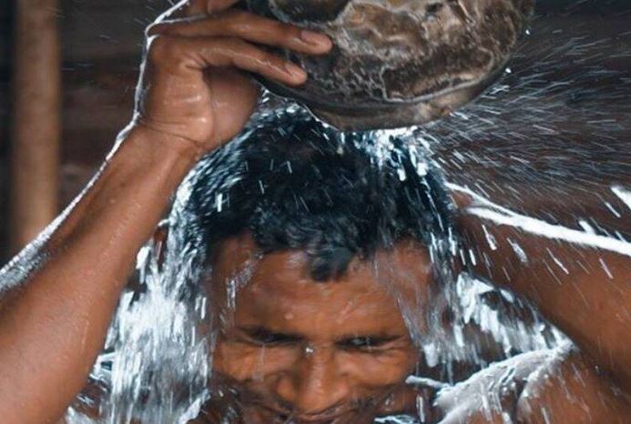  ହିନ୍ଦୁ ଧର୍ମରେ ସ୍ନାନ କରିବାକୁ ଅତ୍ୟନ୍ତ ଗୁରୁତ୍ଵପୂର୍ଣ୍ଣ ମାନାଯାଏ। ସ୍ନାନ କରିବା ମନୁଷ୍ୟ ପାଇଁ ଅତ୍ୟନ୍ତ ଜରୁରୀ। ସ୍ନାନ କରିବା ସମୟରେ କିଛି ଖାସ କଥା ଉପରେ ବିଶେଷ ଧ୍ୟାନ ଦେବା ଆବଶ୍ୟକ।