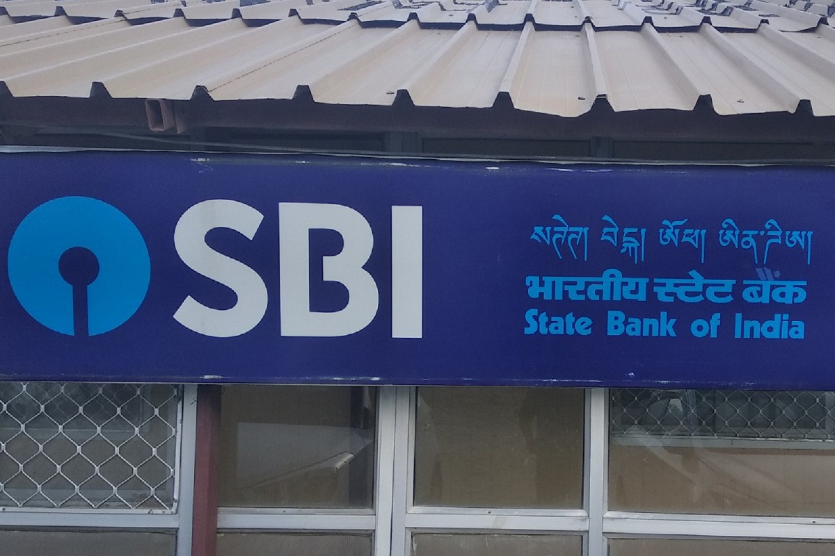  State Bank Of India: ଏହି ଋଣକୁ ୭୨ ମାସ ମଧ୍ୟରେ ଆପଣଙ୍କୁ ପରିଶୋଧ କରିବାକୁ ପଡ଼ିବ । ଆୟକର ରିଟର୍ଣ୍ଣ, ବ୍ୟାଙ୍କ ଷ୍ଟେଟମେଣ୍ଟ, ଦୁଇଟି ପାସପୋର୍ଟ ସାଇଜ୍ ଫଟୋ, ବେତନ ସ୍ଲିପ୍, ଠିକଣା ପ୍ରୁଫ୍ ଭଳି ଡକ୍ୟୁମେଣ୍ଟ୍ ଆବଶ୍ୟକ ପଡ଼ିବ ଏହି ଋଣ ନେବାକୁ ହେଲେ ।