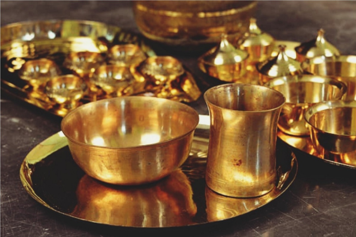 Utensils Hacks ଲେମ୍ବୁ କି ତେନ୍ତୁଳି ନୁହେଁ, ଛୋଟ ଜିନିଷରେ ସଫା ହେବ କଂସା