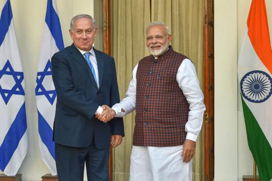File photo of prime minister Narendra Modi along with his Israeli counterpart Benjamin Netanyahu. (Image: PTI)