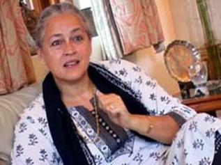 Nafisa Ali replaces Dutt as SP's Lucknow candidate