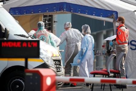 France coronavirus death toll nears 18,000