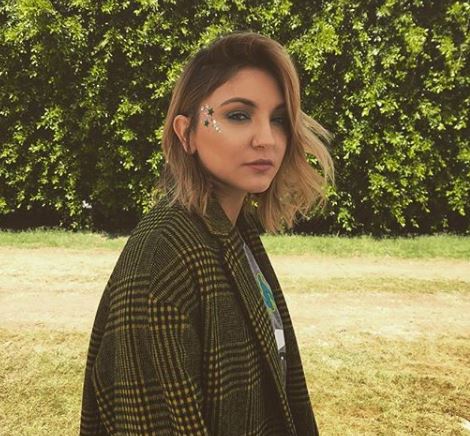  ਅਨੁਸ਼ਕਾ ਸ਼ਰਮਾ ਦੇ ਨਾਂ ਤੇ ਕਈ ਟ੍ਰੋਲ ਵੀ ਸੋਸ਼ਲ ਮੀਡੀਆ ਤੇ ਸ਼ੇਅਰ ਕੀਤੇ ਜਾ ਰਹੇ ਹਨ