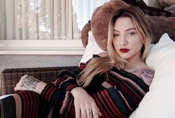  ਜੂਲੀਆ ਮਾਇਕਲ