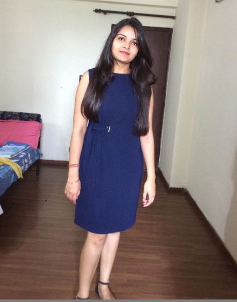  ਨੂਪੁਰ ਅਤੇ ਭੁਵਨੇਸ਼ਵਰ ਕੁਮਾਰ ਬਚਪਨ ਤੋਂ ਇੱਕ-ਦੂਜੇ ਦੇ ਵਧੀਆ ਮਿੱਤਰ ਹਨ. ਦੋਵੇਂ ਇੱਕੋ ਇਲਾਕੇ ਵਿਚ ਰਹਿੰਦੇ ਸਨ ਅਤੇ ਉਨ੍ਹਾਂ ਦੇ ਪਿਤਾ ਵੀ ਆਪਸ 'ਚ ਬਹੁਤ ਚੰਗੇ ਮਿੱਤਰ ਸਨ. ਭੁਵਨੇਸ਼ਵਰ ਅਤੇ ਨੁਪੁਰ ਦੀ ਦੋਸਤੀ ਪਿਆਰ ਵਿਚ ਬਦਲ ਗਈ ਅਤੇ ਫਿਰ ਦੋਵਾਂ ਨੇ 23 ਨਵੰਬਰ, 2017 ਨੂੰ ਮੇਰਠ ਵਿਚ ਵਿਆਹ ਕਰਵਾ ਲਿਆ.