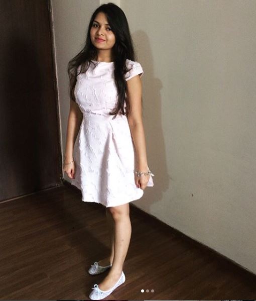  ਨੂਪੁਰ ਕਿੱਤਾ ਤੋਂ ਇੰਜੀਨੀਅਰ ਹੈ ਅਤੇ ਨੋਇਡਾ ਦੀ ਇੱਕ ਵੱਡੀ ਕੰਪਨੀ ਵਿਚ ਕੰਮ ਕਰਦੀ ਹੈ. ਨੁਪੁਰ ਹਮੇਸ਼ਾ ਆਪਣੇ ਪਤੀ ਭੁਵਨੇਸ਼ਵਰ ਕੁਮਾਰ ਨਾਲ ਭਾਰਤੀ ਟੀਮ ਦੇ ਨਾਲ ਵਿਦੇਸ਼ੀ ਦੌਰੇ 'ਤੇ ਜਾਂਦੇ ਹਨ.