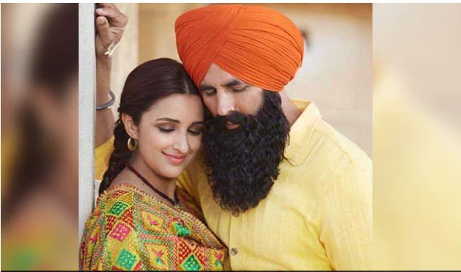  ਇਸ ਦੇ ਨਾਲ ਹੀ ਫਿਲਮ 'ਕੇਸਰੀ' ਨੇ ਓਪਨਿੰਗ ਵੀਕੈਂਡ ਵਿੱਚ ਸਭ ਤੋਂ ਜ਼ਿਆਦਾ ਕਮਾਈ (78.07 ਕਰੋੜ) ਕਰਨ ਦਾ ਰਿਕਾਰਡ ਵੀ ਆਪਣੇ ਨਾਂ ਕਰ ਲਿਆ ਹੈ। ਫਿਲਮ ਵੀਰਵਾਰ ਨੂੰ ਰਿਲੀਜ਼ ਹੋਈ ਸੀ।