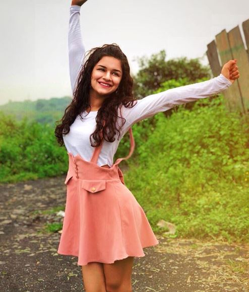  ਉਸਨੇ ਜ਼ੀ ਟੀਵੀ ਸ਼ੋਅ ਡਾਂਸ ਇੰਡੀਆ ਡਾਂਸ ਲਿਟਲ ਮਾਸਟਰਜ਼ ਨਾਲ 2010 ਵਿੱਚ ਆਪਣੇ ਟੀ ਵੀ ਕੈਰੀਅਰ ਸ਼ੁਰੂ ਕੀਤੇ.